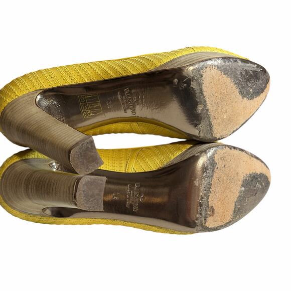 Valentino Garavani Antique Yellow Leather Platform Heels Size 38 - Picture 8 of 16